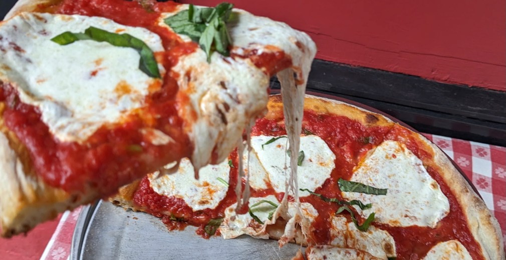 Lombardi's famous pizza, Little Italy NYC